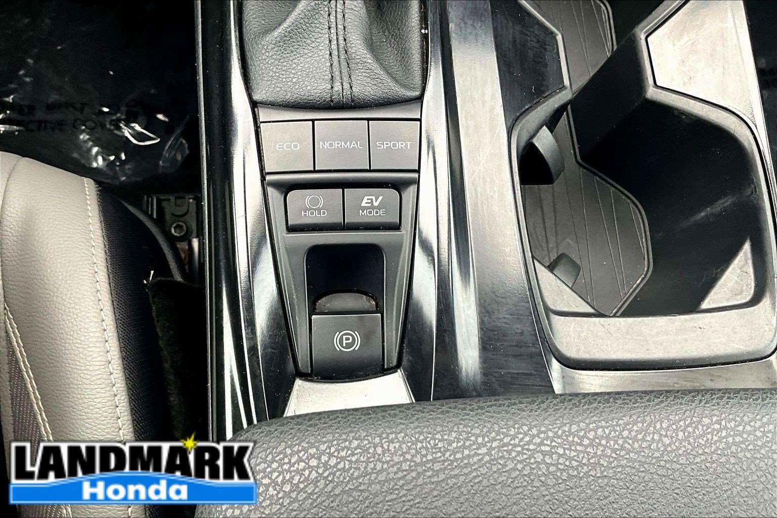 Used 2025 Toyota Camry SE FWD image 22