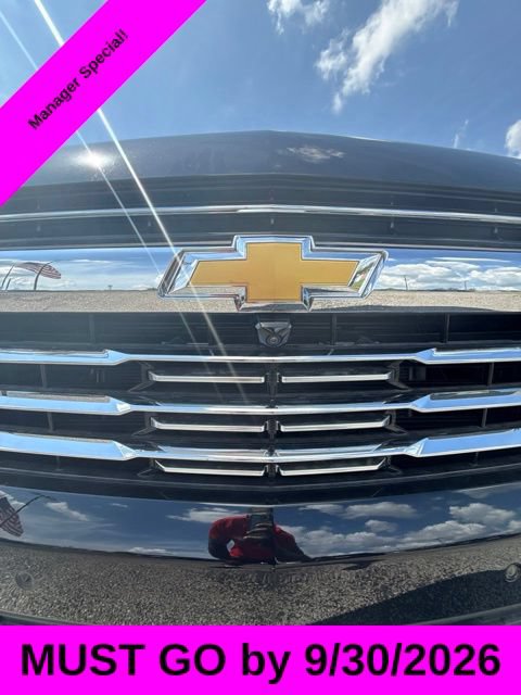 Used 2025 Chevrolet Suburban Premier w/ Sun And Tow Package AWD/4WD image 13