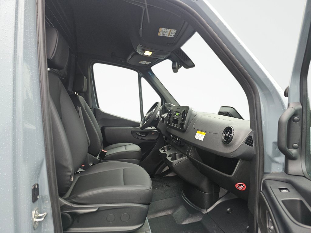 New 2025 Mercedes-Benz Sprinter 2500 image 17