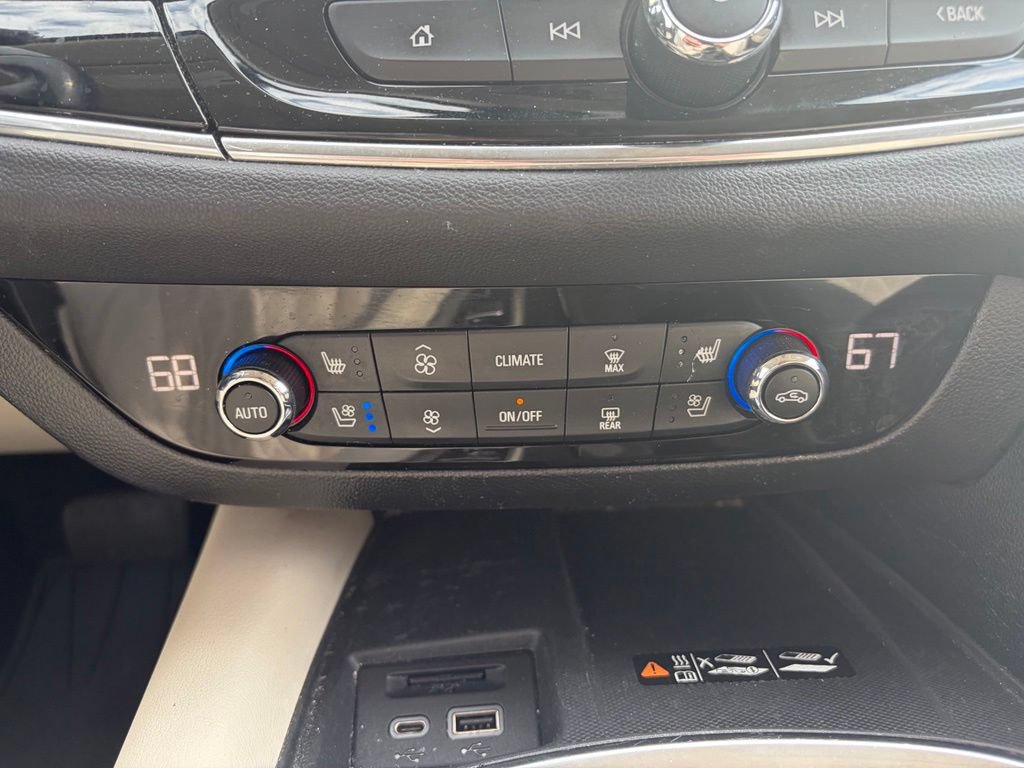 Used 2023 Buick Enclave Avenir w/ Avenir Technology Package AWD/4WD image 35
