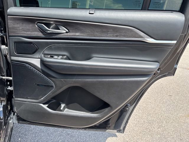 Used 2021 Jeep Grand Cherokee L Overland w/ Luxury Tech Group IV image 15