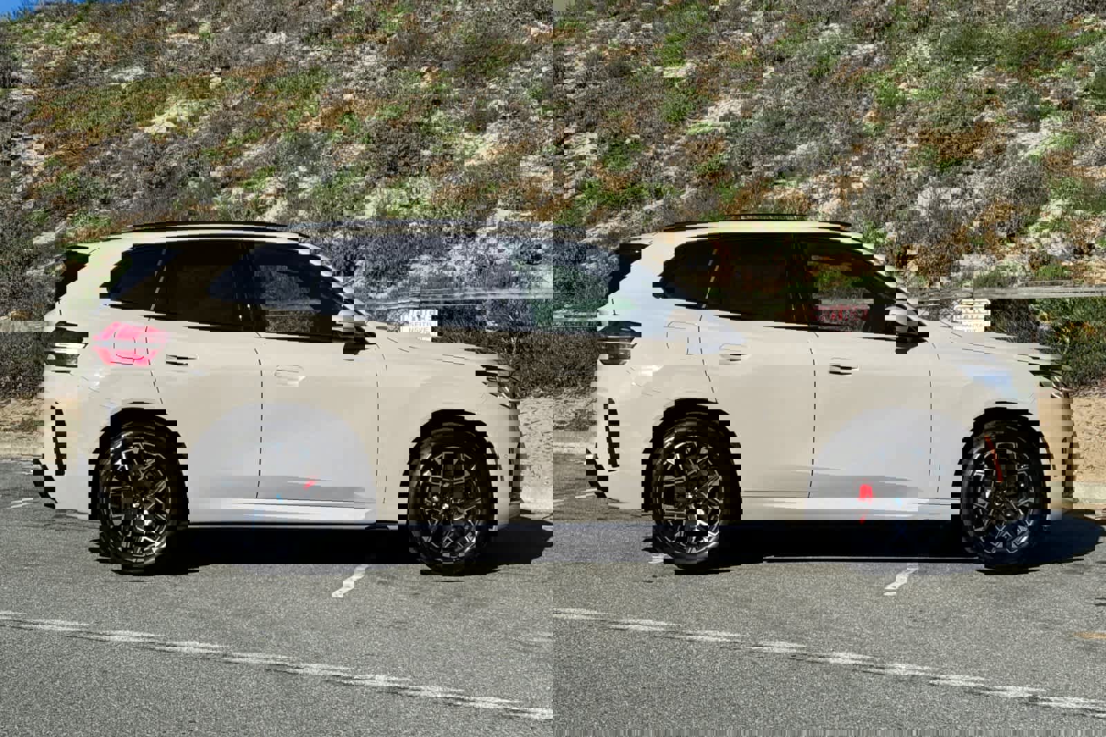 Used 2025 BMW X3 xDrive30i w/ Premium Package image 6