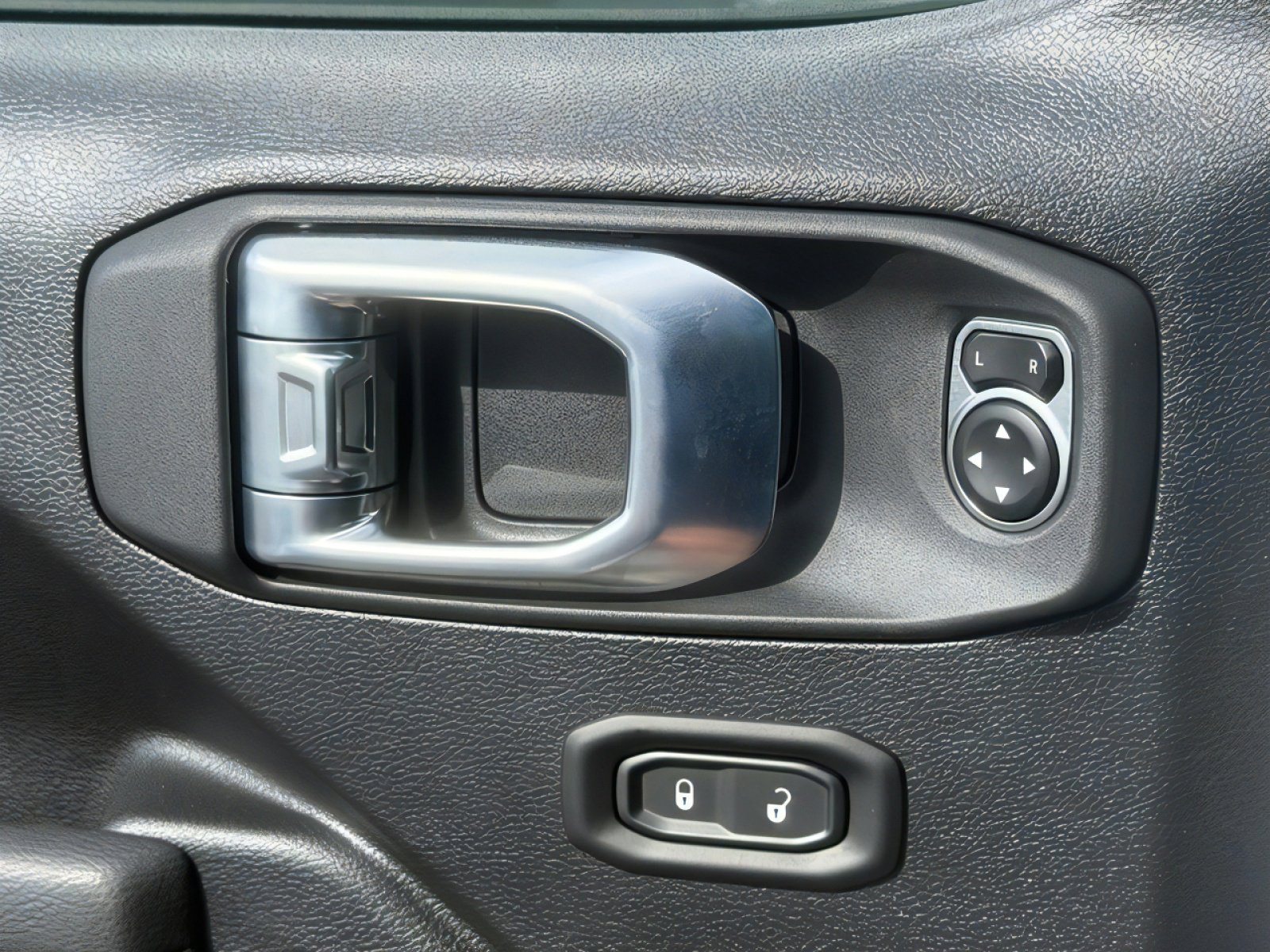 New 2026 Jeep Gladiator Mojave image 32