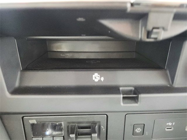 Used 2024 Nissan Armada Platinum w/ Cargo Package image 33