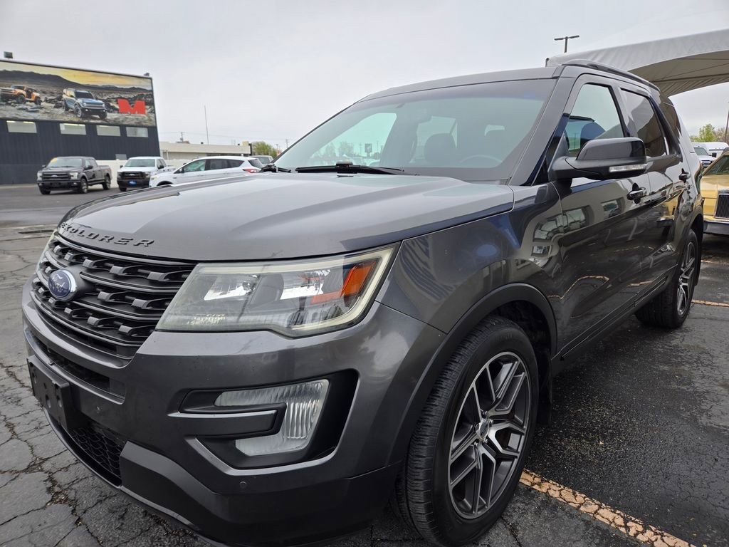 Used 2016 Ford Explorer Sport AWD/4WD image 3