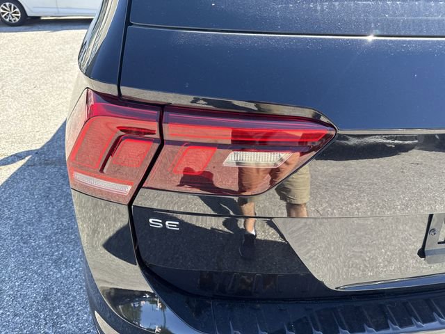 Used 2024 Volkswagen Tiguan SE R-Line image 36