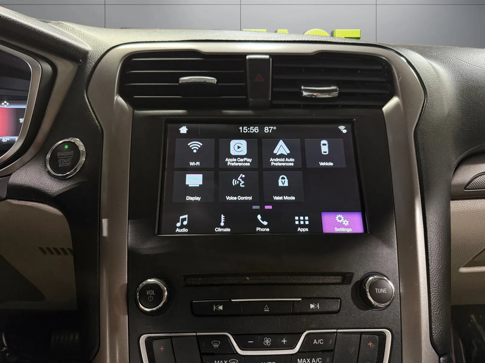 Used 2017 Ford Fusion SE w/ Fusion SE Technology Package FWD image 35
