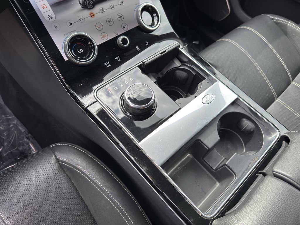 Used 2019 Land Rover Range Rover Velar R-Dynamic SE image 25