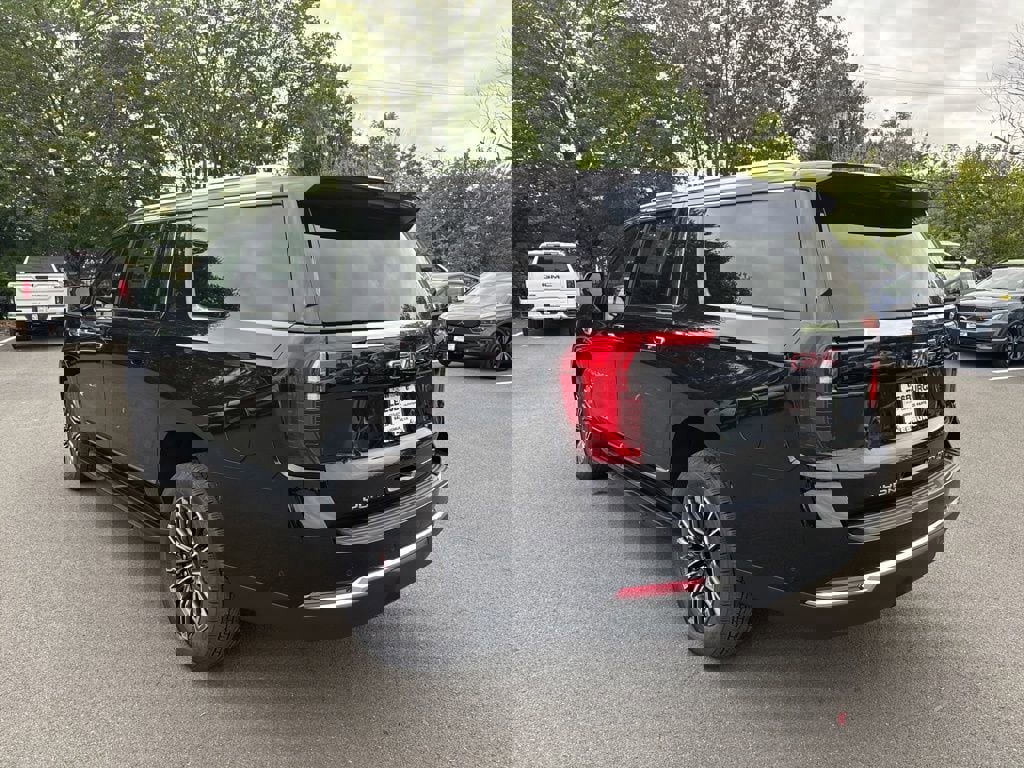 New 2026 GMC Yukon XL Elevation w/ LPO, Floor Liner Package image 5