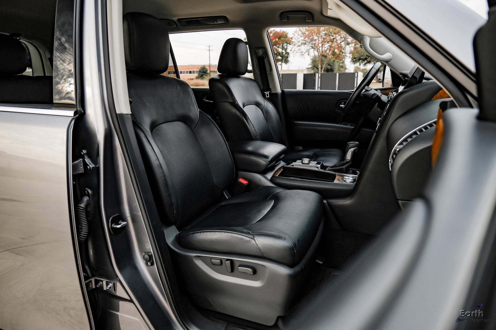 Used 2021 Nissan Armada SL w/ Captain's Chairs Package image 44