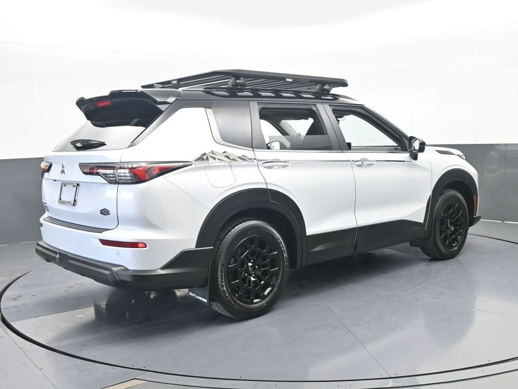 New 2026 Mitsubishi Outlander Trail Edition image 6