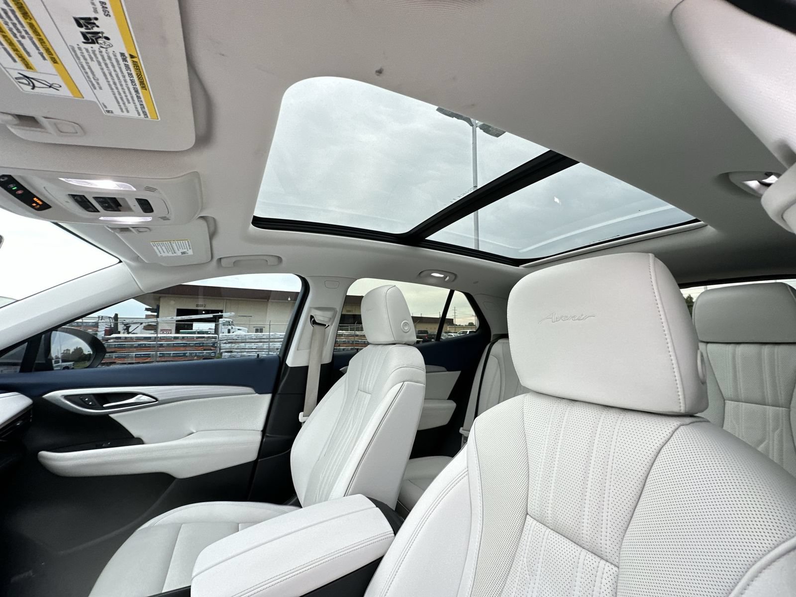 Certified 2025 Buick Envision Avenir AWD/4WD image 19