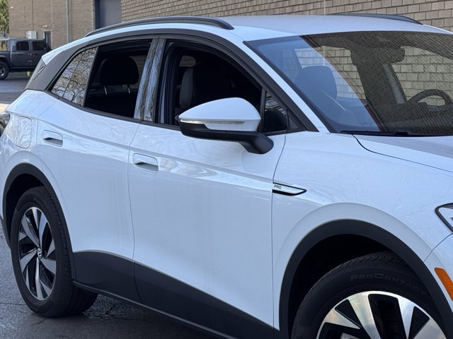 Used 2023 Volkswagen ID.4 Pro image 4