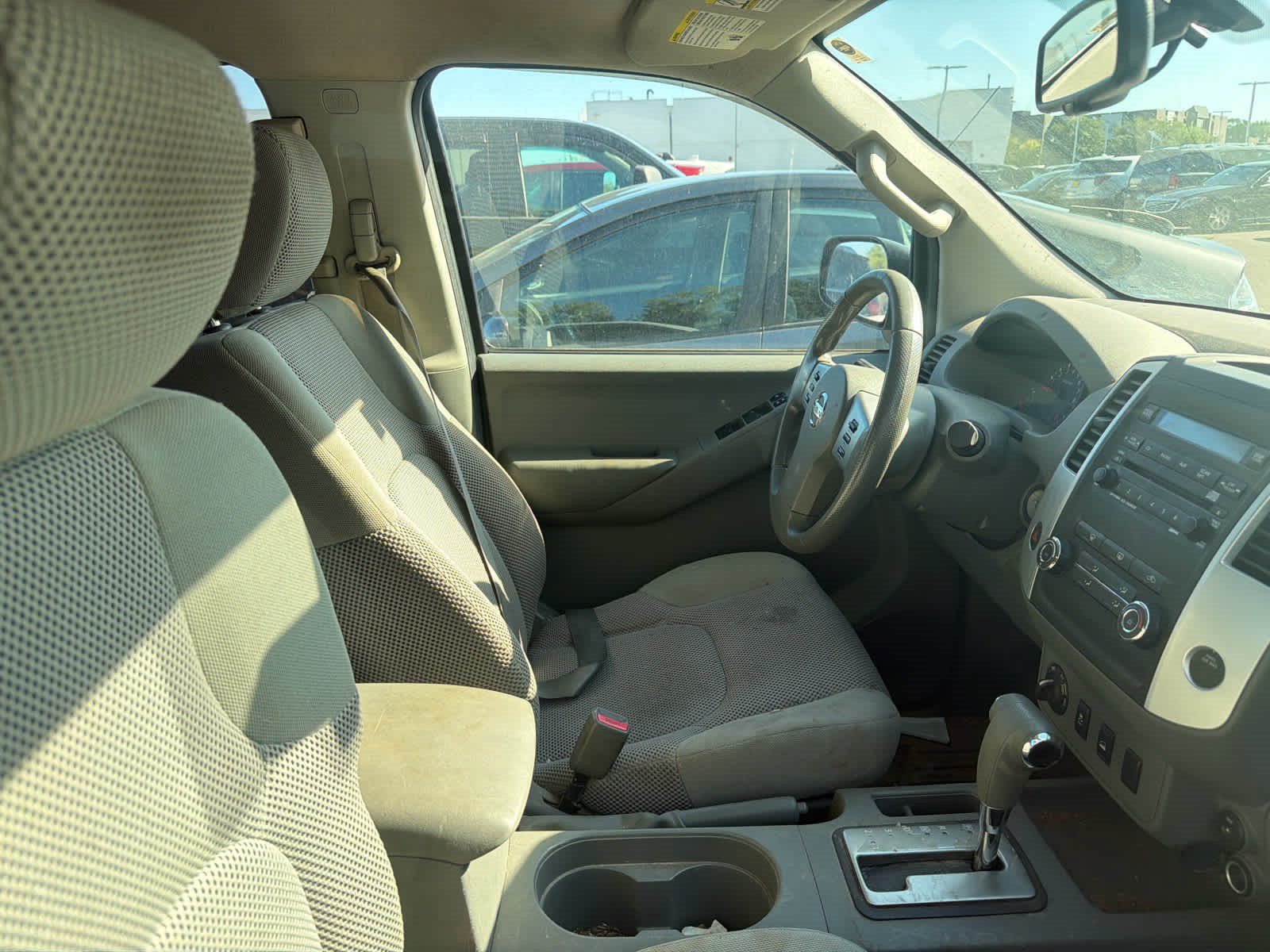 Used 2012 Nissan Frontier SV w/ SV Premium Utility Pkg AWD/4WD image 6