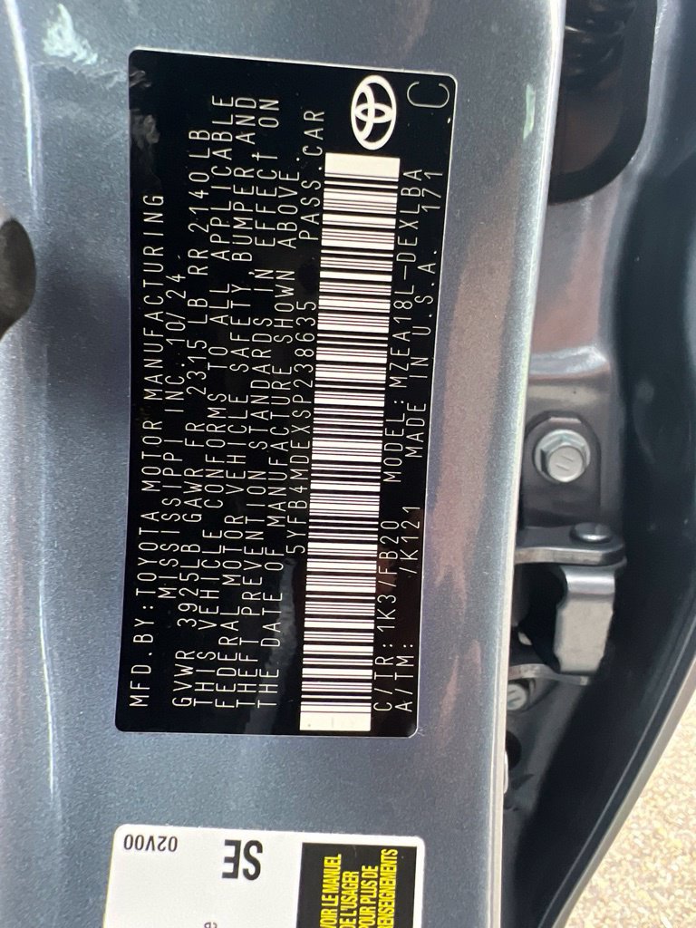 Used 2025 Toyota Corolla LE FWD image 39