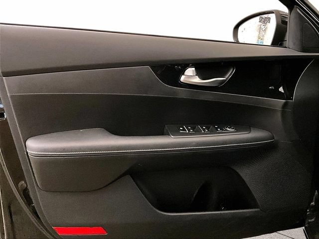 Used 2022 Kia Forte GT-Line w/ GT-Line Technology Package FWD image 22