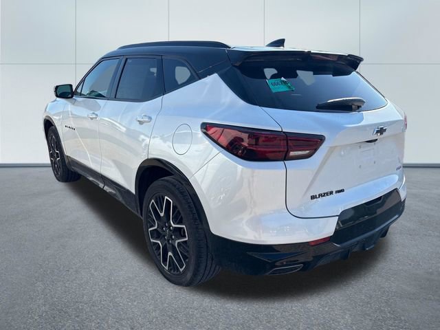 Used 2023 Chevrolet Blazer RS w/ Driver Confidence II Package AWD/4WD image 2