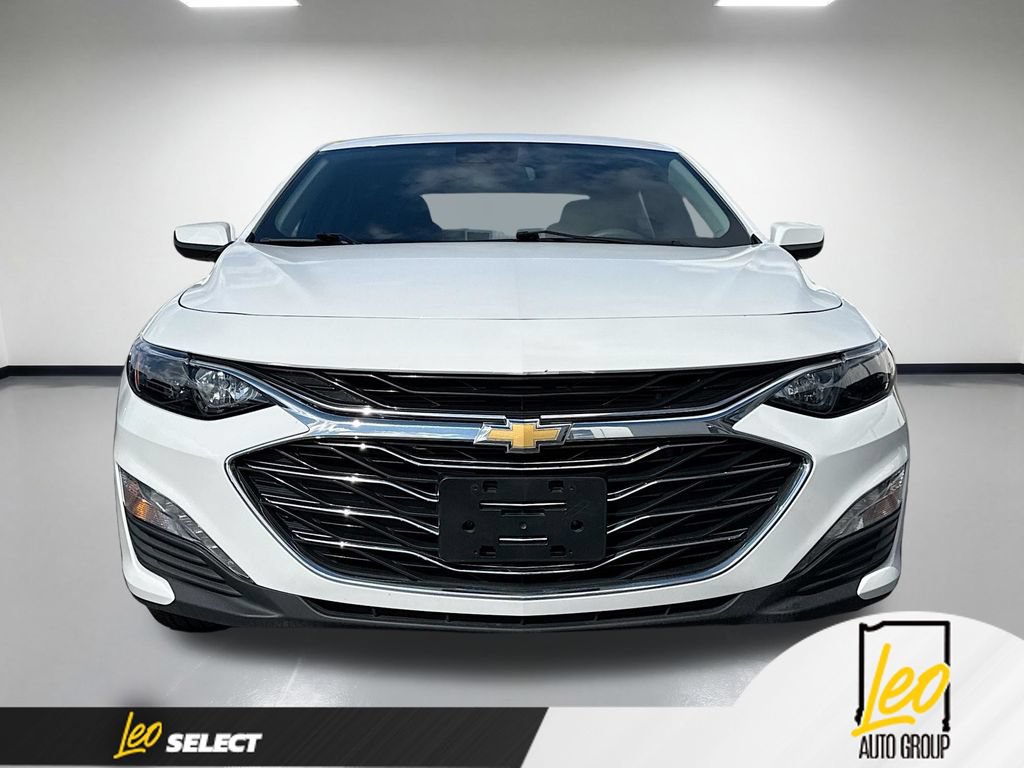 Used 2024 Chevrolet Malibu LT FWD image 2