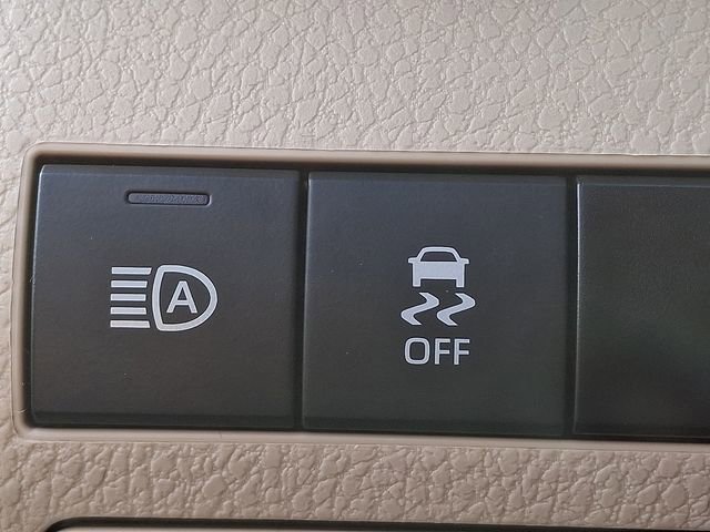 Used 2024 Toyota Camry LE image 23