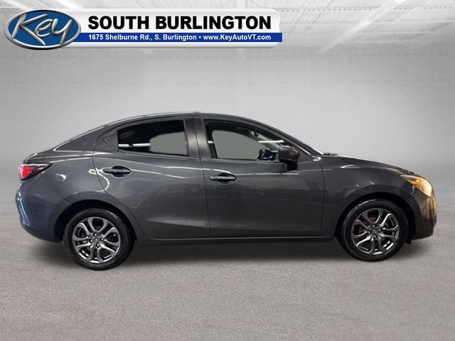 Used 2019 Toyota Yaris LE FWD image 7