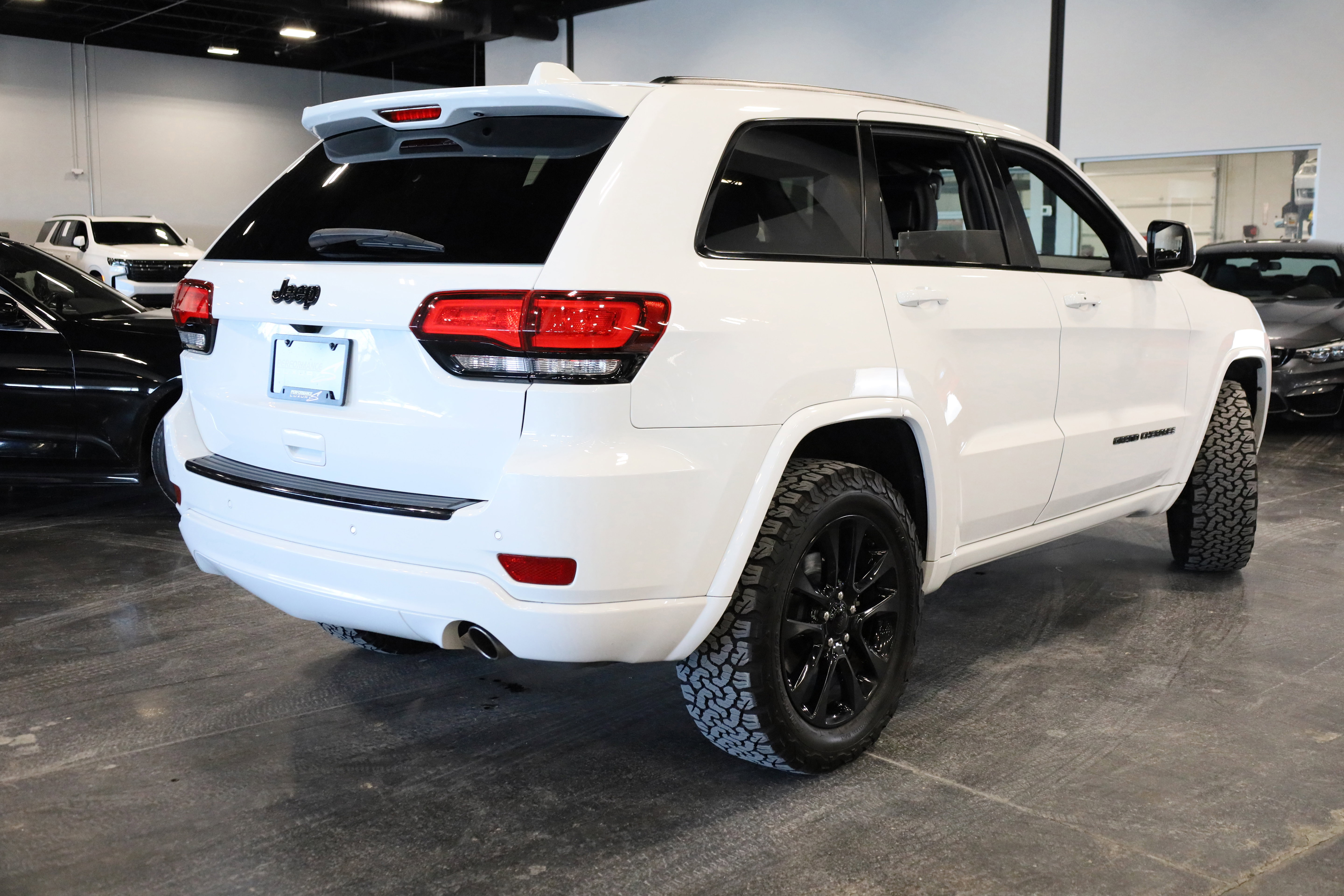 Used 2018 Jeep Grand Cherokee Altitude image 6