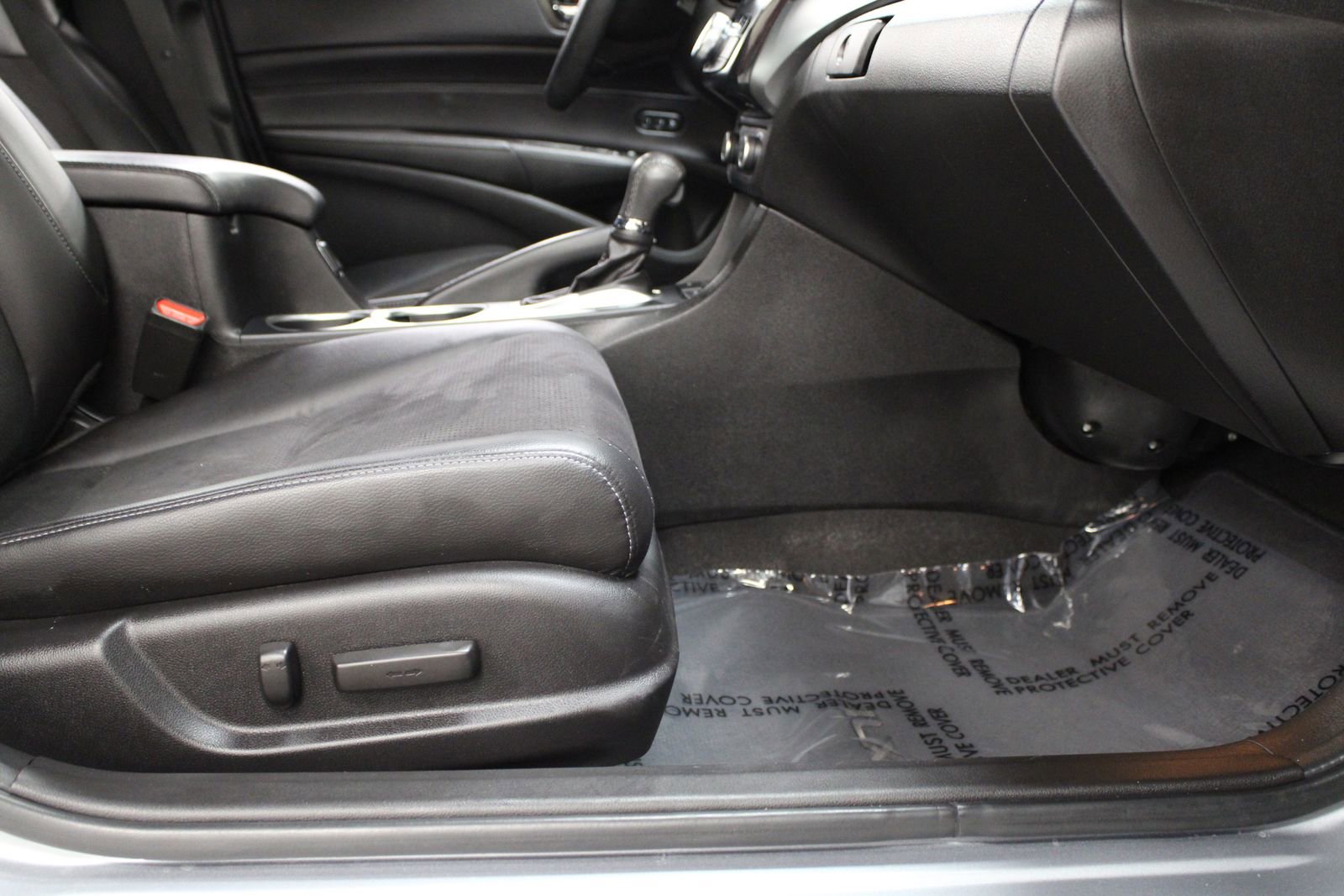 Used 2017 Acura ILX w/ Technology Plus & A-SPEC image 21