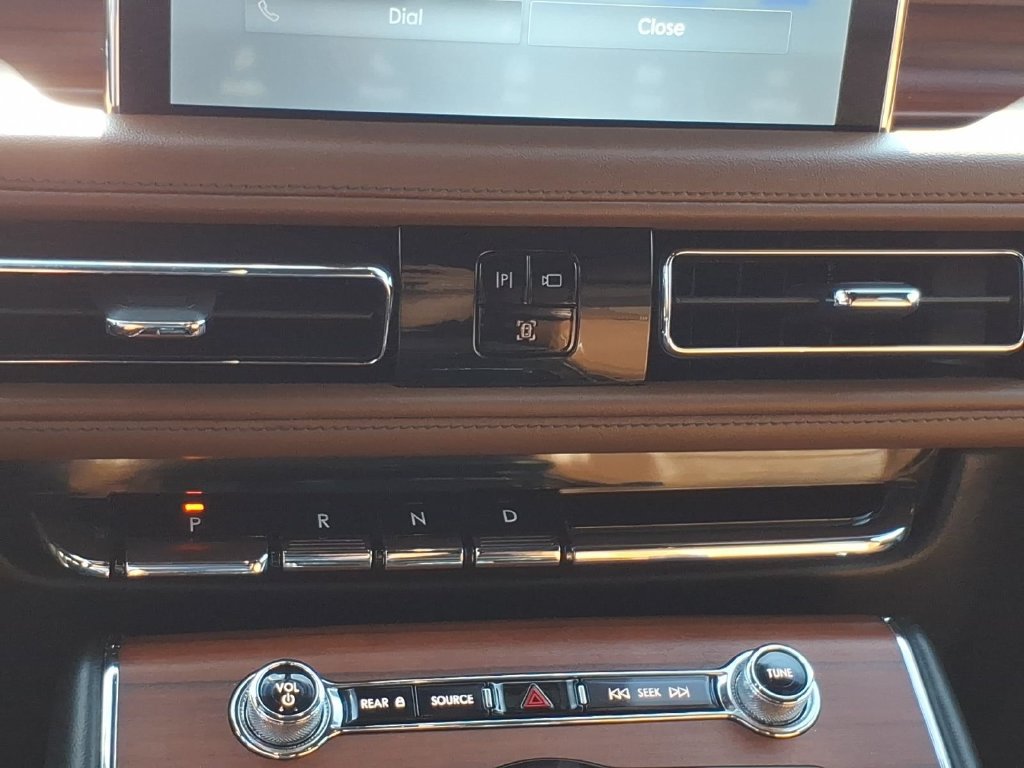 Used 2023 Lincoln Aviator Reserve w/ Equipment Group 201A AWD/4WD image 28