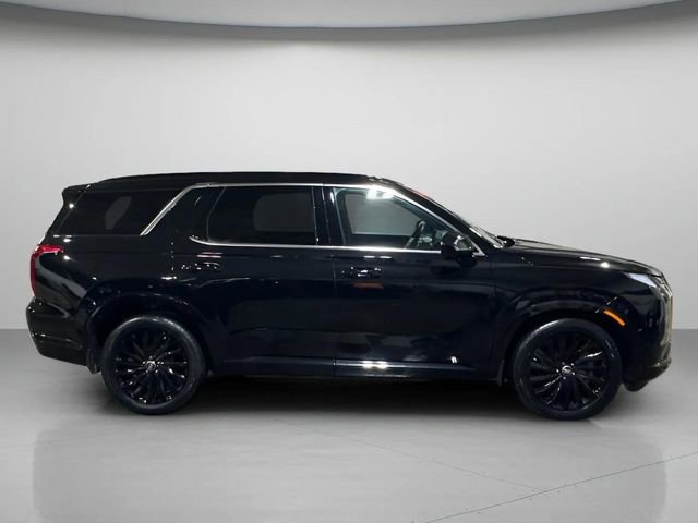 Used 2024 Hyundai Palisade Calligraphy image 2