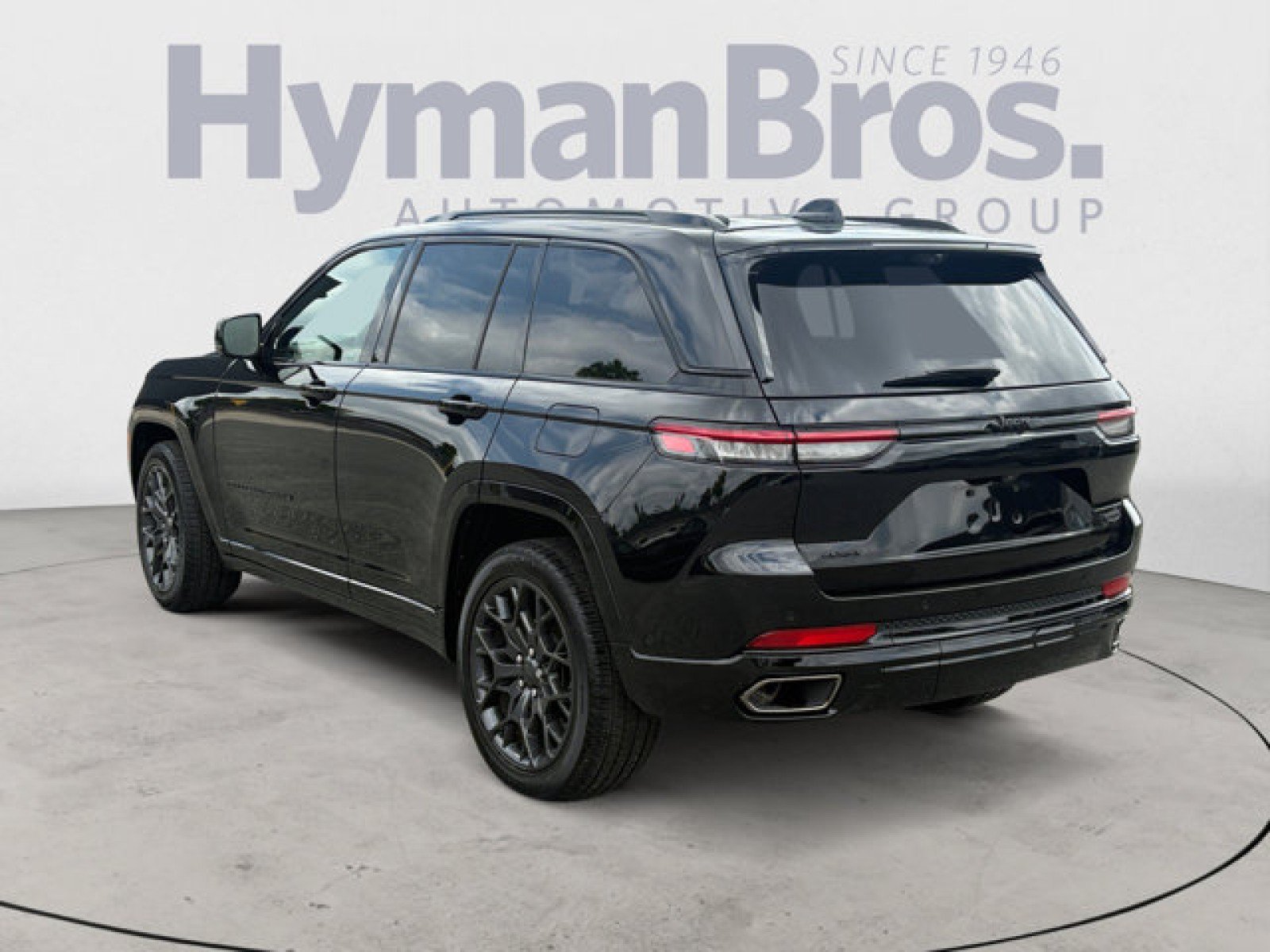 Used 2025 Jeep Grand Cherokee Summit w/ Adv Protech Group IV AWD/4WD image 5
