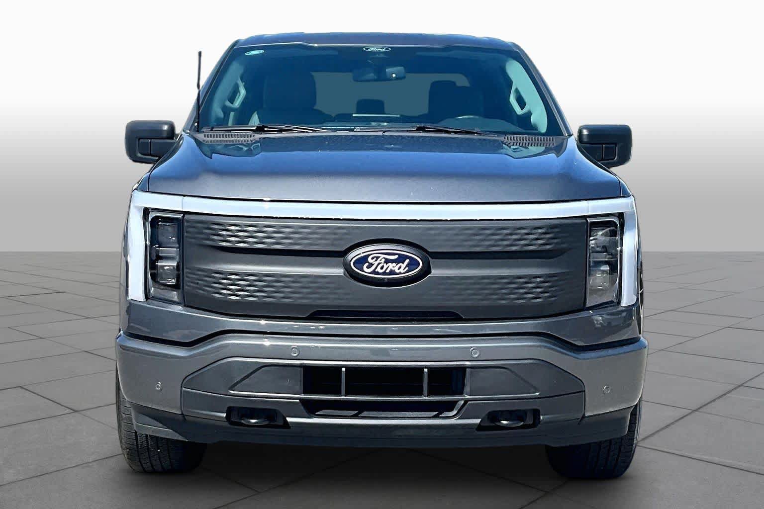 Used 2025 Ford F150 Lightning Flash AWD/4WD image 3