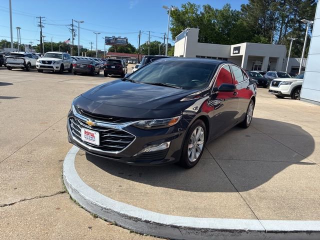 Used 2025 Chevrolet Malibu LT image 3