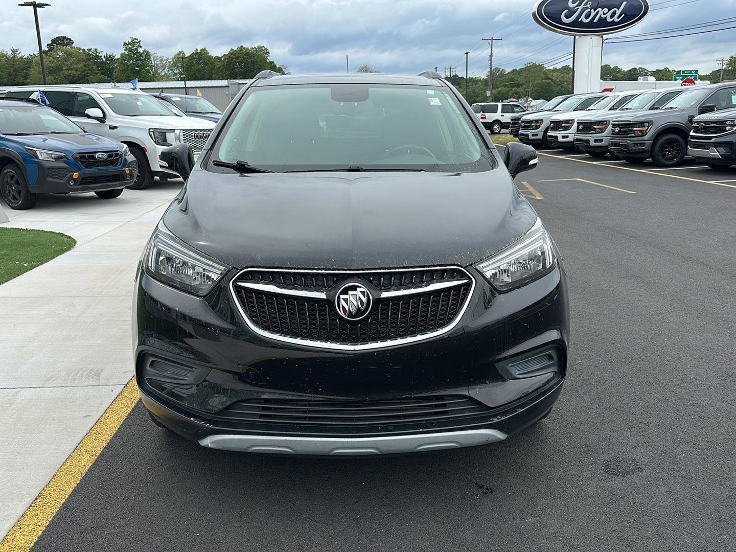 Used 2019 Buick Encore Preferred w/ Safety Package AWD/4WD image 2