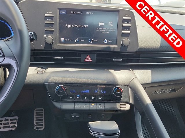 Used 2025 Hyundai Elantra Sport image 11