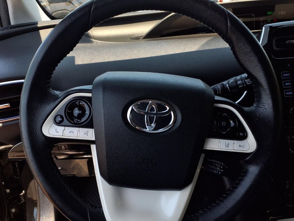 Used 2016 Toyota Prius Three Touring w/ Preferred Accessory Package FWD image 12