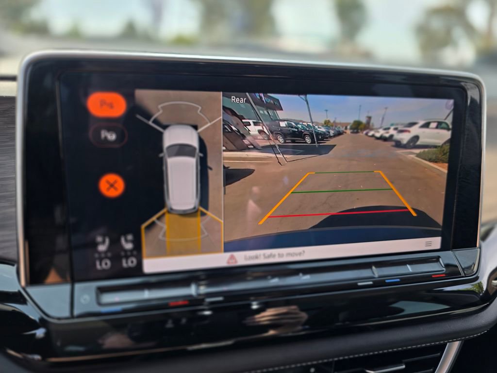 Used 2025 Volkswagen Atlas SEL Premium R-Line image 36