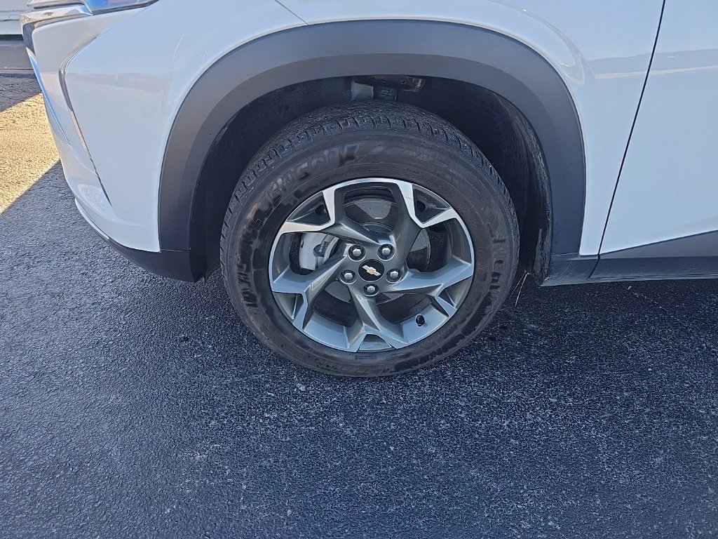 Used 2024 Chevrolet Trax LT image 4