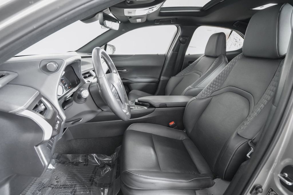Certified 2020 Lexus UX 200 w/ Premium Package image 9