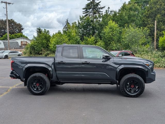 Used 2025 Toyota Tacoma TRD Pro AWD/4WD image 6