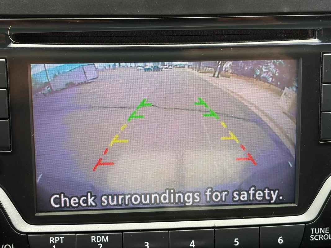 Used 2018 Nissan Frontier SV AWD/4WD image 16