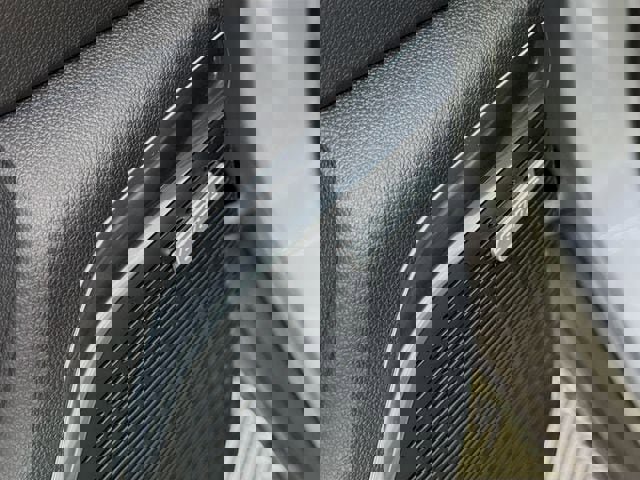 Used 2025 GMC Acadia Elevation image 22