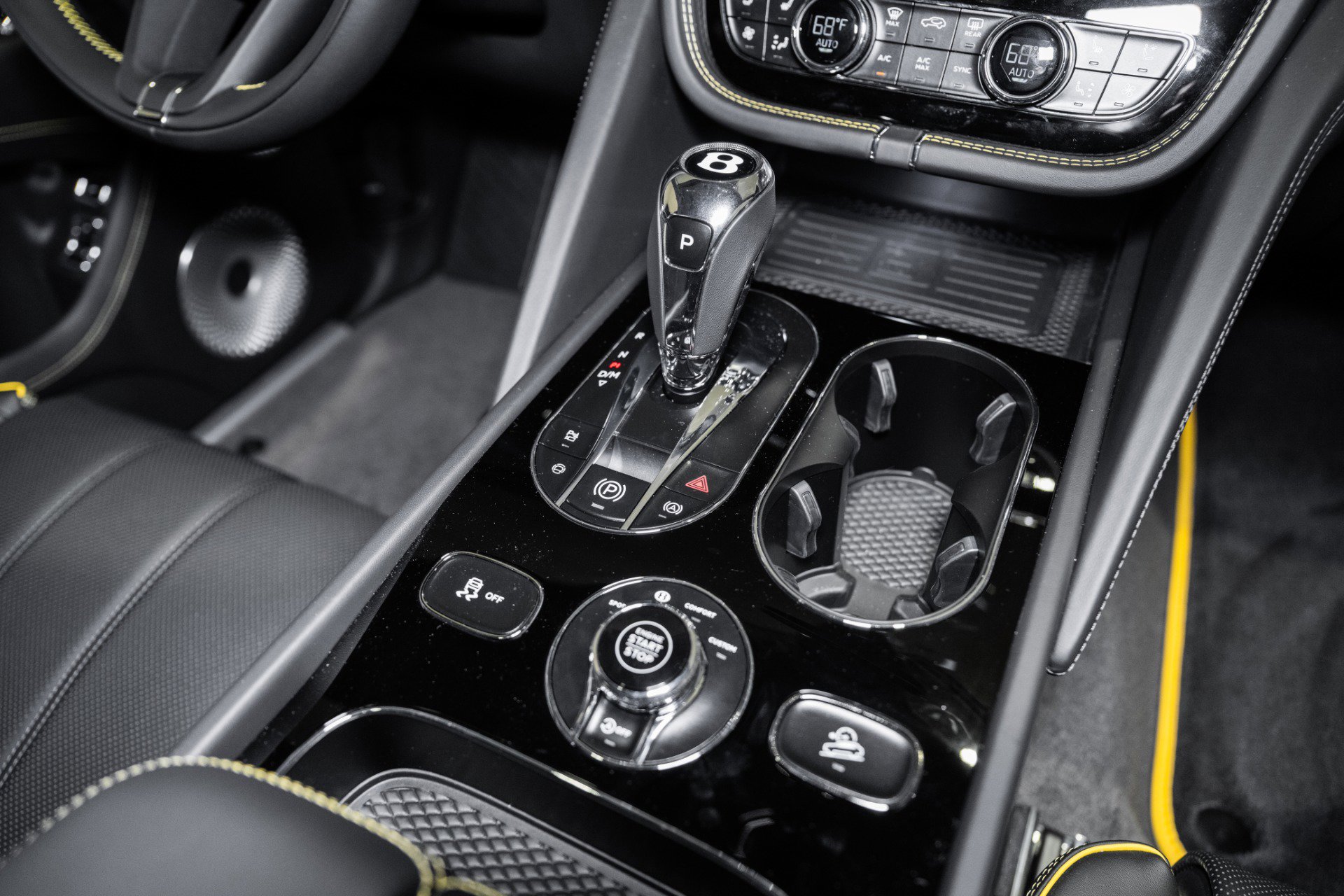 New 2025 Bentley Bentayga image 44