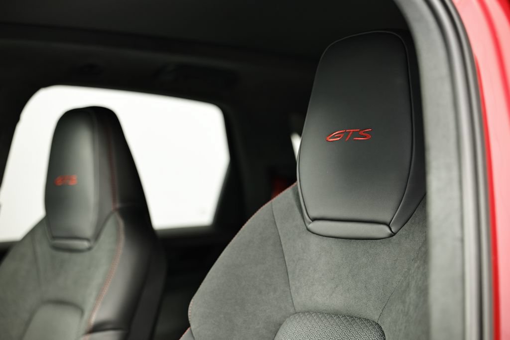 New 2026 Porsche Cayenne GTS AWD/4WD image 23