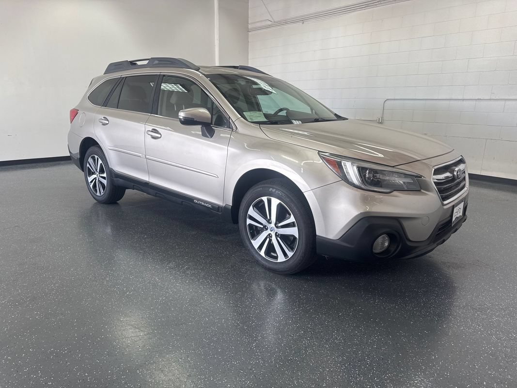 Used 2018 Subaru Outback 2.5i Limited AWD/4WD image 2