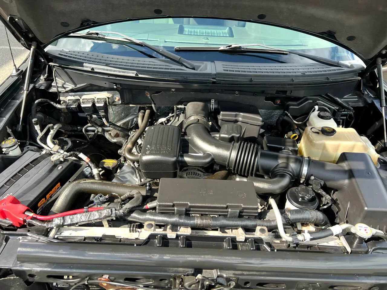 Used 2010 Ford F150 XLT image 24