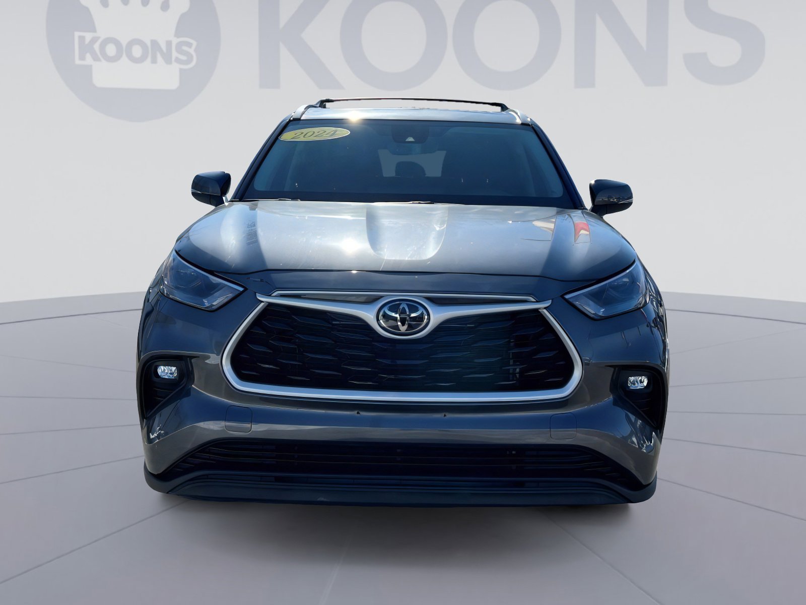 Used 2024 Toyota Highlander XLE image 10