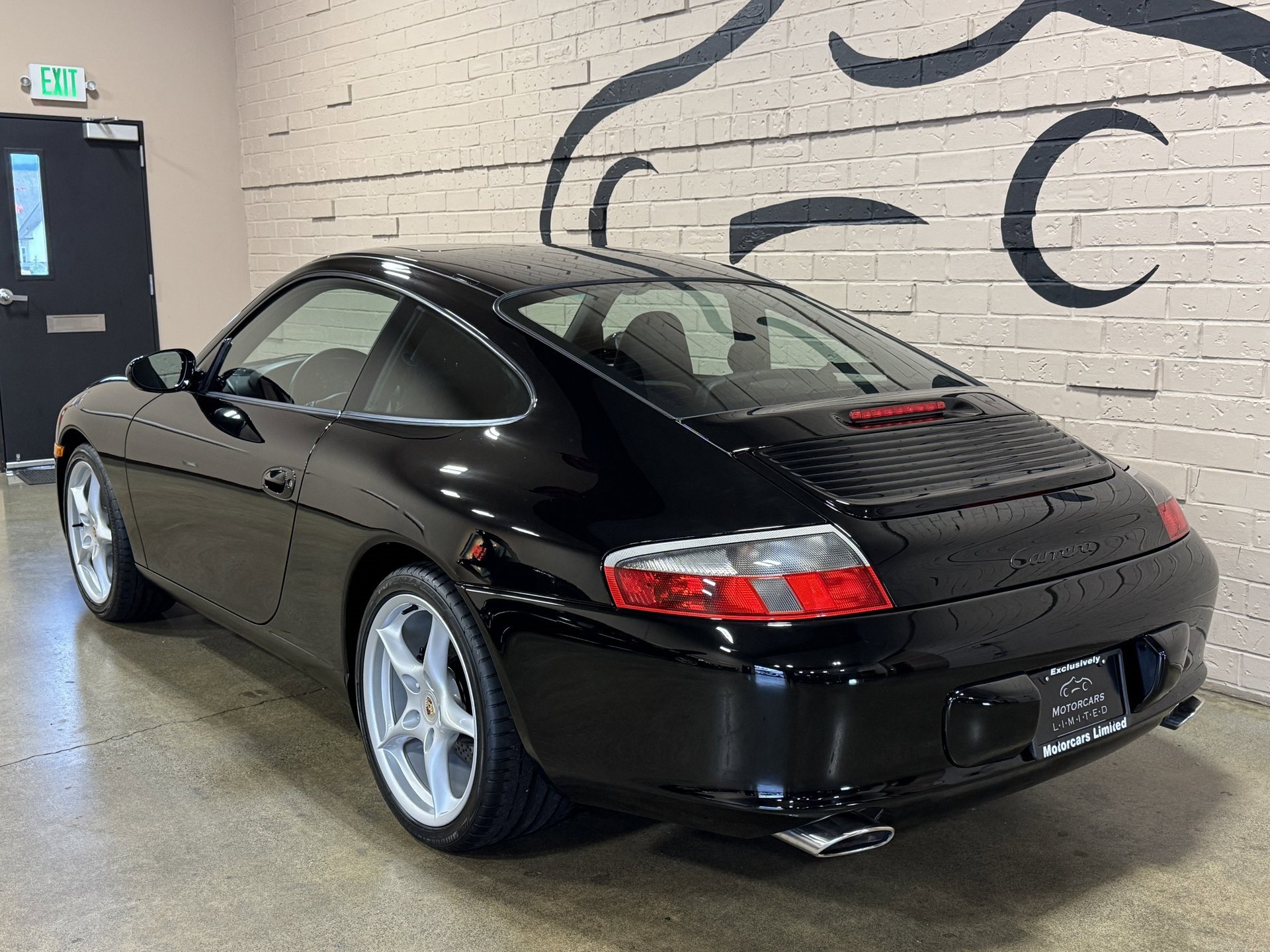 Used 2003 Porsche 911 Carrera image 4