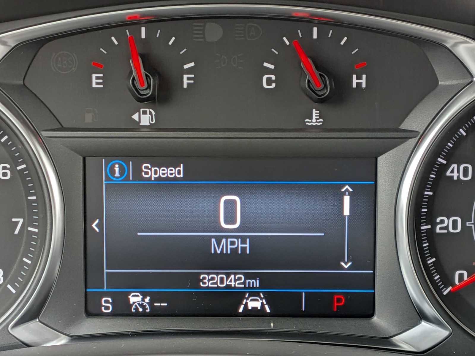 Used 2023 GMC Terrain SLE w/ Driver Convenience Package image 30