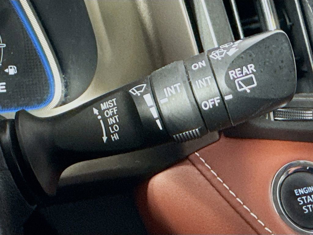Used 2013 Toyota RAV4 Limited AWD/4WD image 13