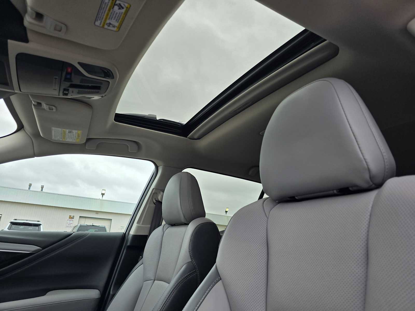 Used 2023 Subaru Outback Limited image 24