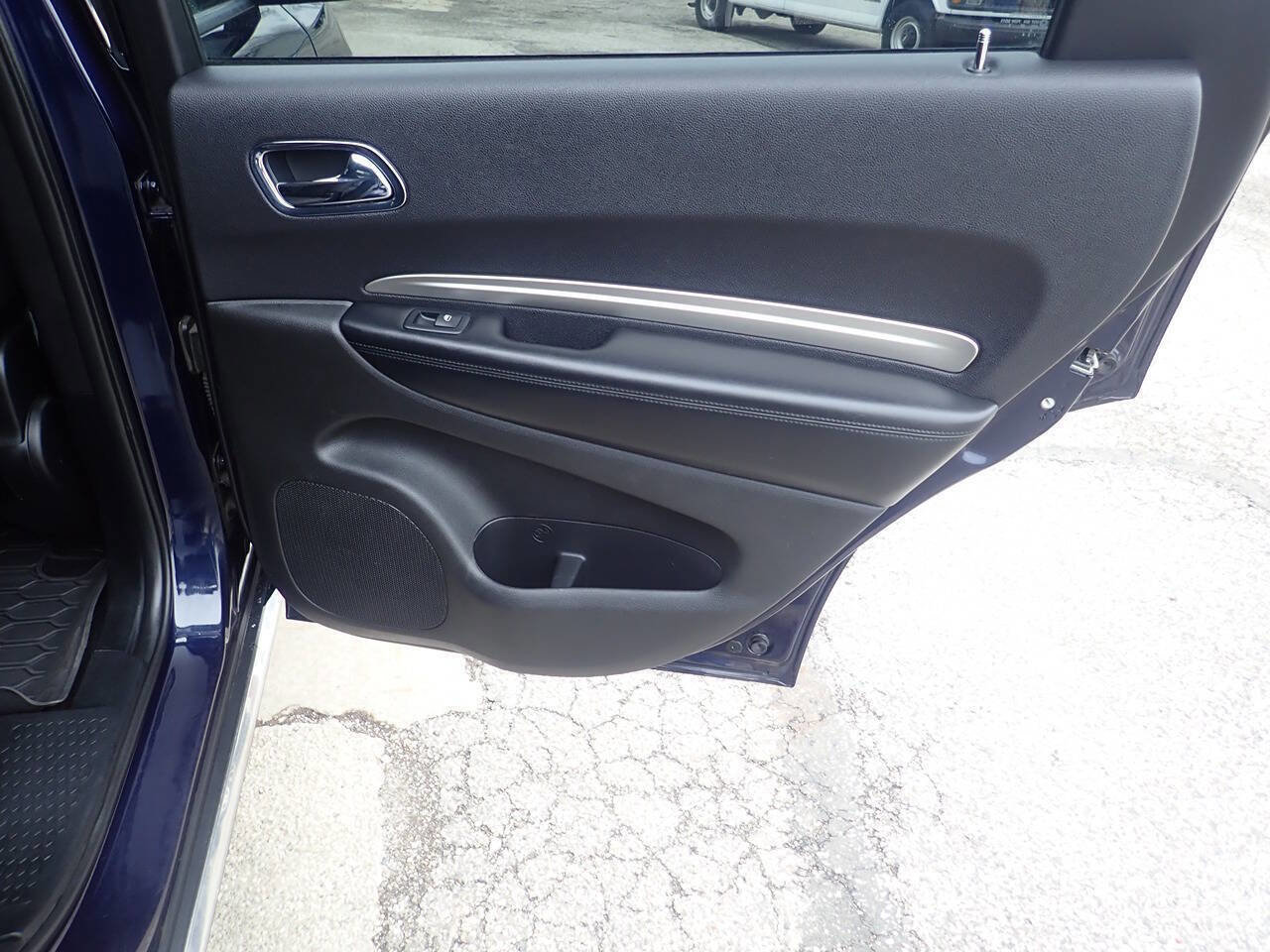 Used 2018 Dodge Durango SXT w/ 3rd Row Seating Group AWD/4WD image 30